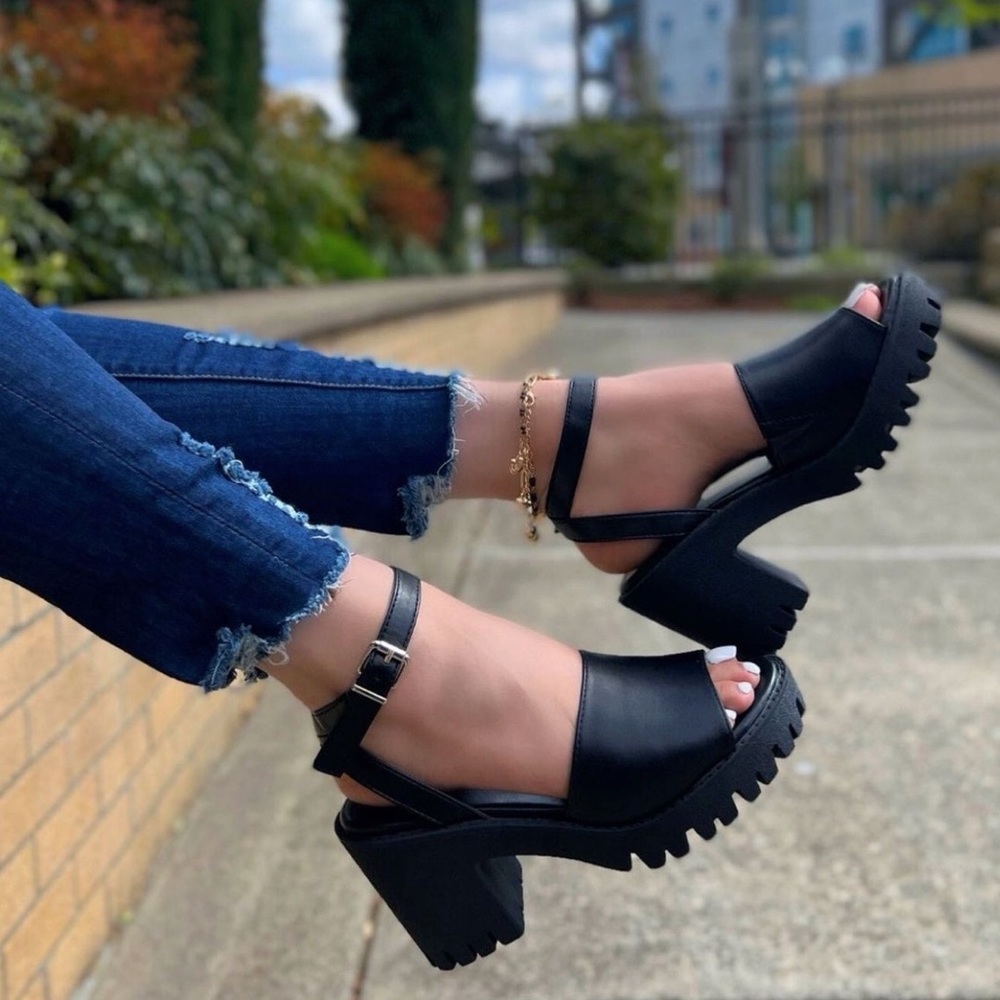 Black Adjustable Ankle Strap Chunky Block Heel Sandal